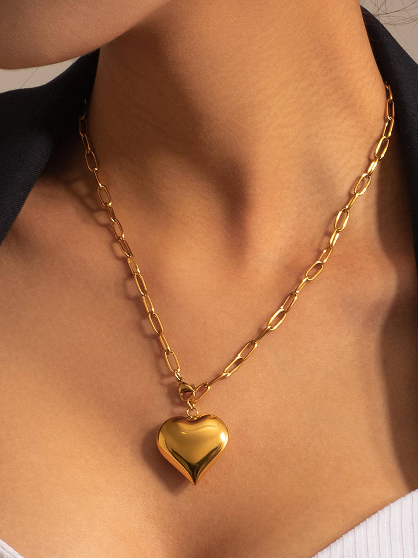 Paris 18K Gold Non-Tarnish Large Heart Chain Necklace: Yellow Gold / Ball Chain