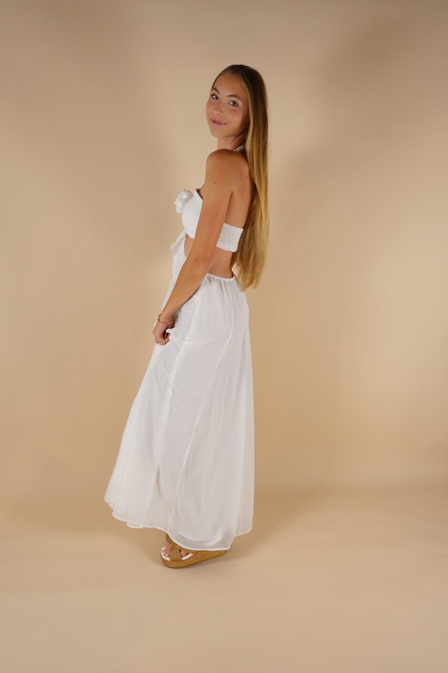 Rosette Detail Cut-Out Ruffled Maxi Dress - White